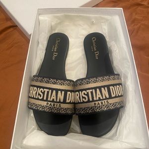Dior Dway Slide Mule Size 7 will fit a 6.5